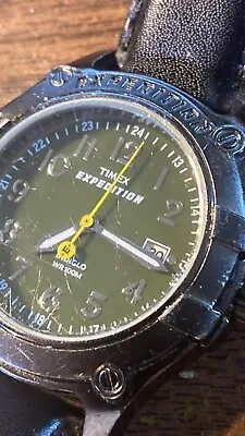 Mens SS Timex WR100m Watch Expedition HUNTER GREEN DIAL Runs (see Desc) JUNK • $11.99