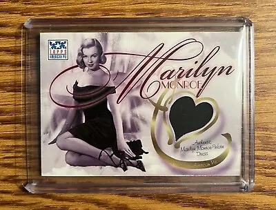 Marilyn Monroe 2002 Topps American Pie Dress Card  #pap-mm  “beautiful  • $400