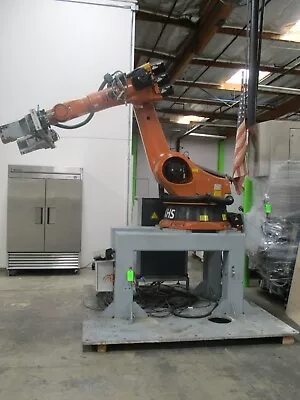 6 Axis 2006 Kuka Model Kr 240-2 2000 High Payload Cnc Robot On Heavy Base  • $14500