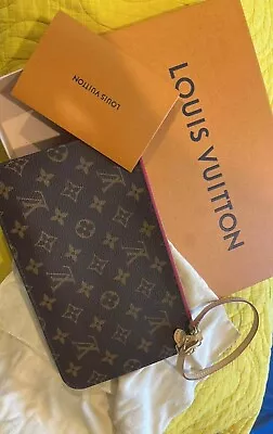 Pre Loved LOUIS VUITTON  Monogram Neverfull MM Pouch Pouch LV Auth S104  - • $550