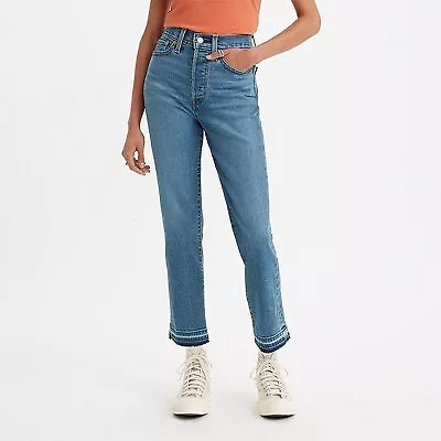 Levi's Women's High-Rise Wedgie Straight Cropped Jeans - Turned On Me 30 • $22.99