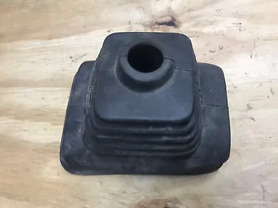 4 Speed Volvo Manual Transmission Shifter Boot 1207819 • $30.18