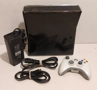 $69.99 • Buy Microsoft Xbox 360 S Slim 120GB 1439 Console W/ Controller Bundle TESTED