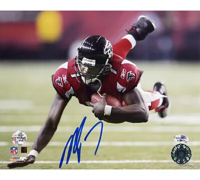 Michael Vick Signed Falcons Unframed 8x10 Photo #12-Diving • $49.99