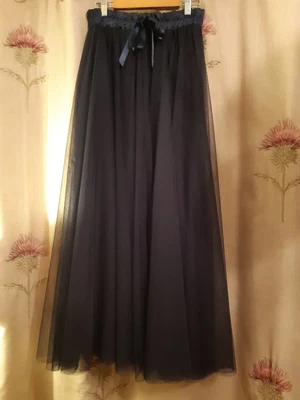£20 • Buy BILLI Navy Net Overlay Long Skirt.  UK 10