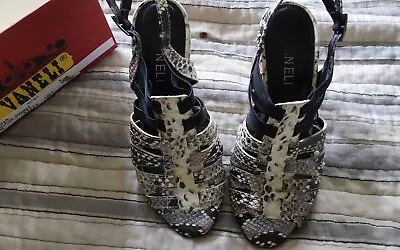 Vaneli Womens Shoes Size 4m • $25