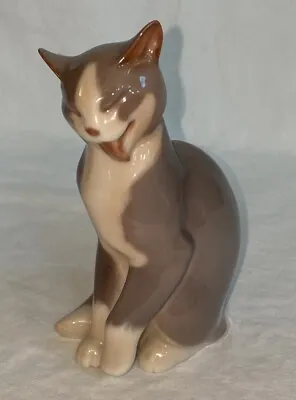 Vintage Signed Royal Copenhagen Porcelain Cat Figurine B&G Denmark #2465 • $100