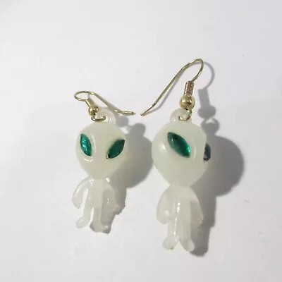 Vintage Plastic Alien Earrings Cute • $17