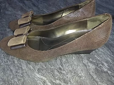 New VAN DAL BROWN SOFT LEATHER SNAKESKIN EFFECT WEDGE SHOE SIZE 7  WIDE FIT  • £16.50