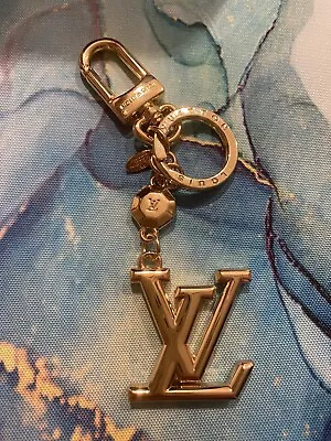 $175 • Buy Louis Vuitton Keychain Facettes Holder Charm