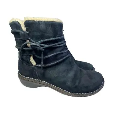 UGG Caspia Sherpa Boot Women Size 7 • $23.19