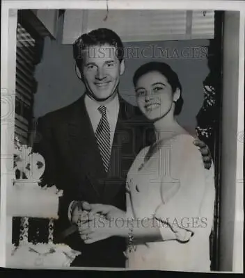 1956 Press PhotoItalian Actress Marisa Pavan And French Actor Jean Pierre Aumont • $19.99