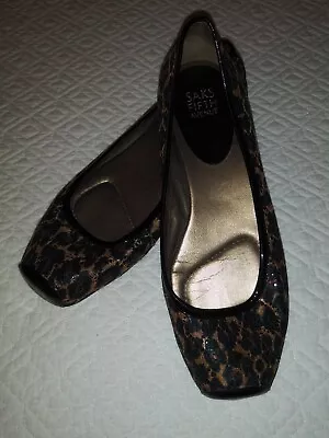 SAKS FIFTH AVENUE Sequined Leopard Print Slippers Shoes Flats Size 8M • $24