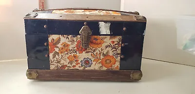 Antique Victorian Steamer Trunk Dome Top Humpback Chest ! • $149.95