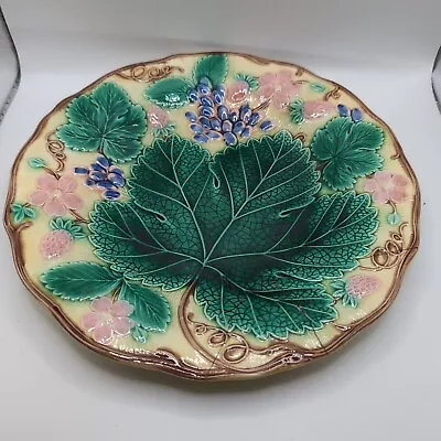 Antique Wedgwood Majolica Grape & Strawberry Ceramic Plate Repaired • £12