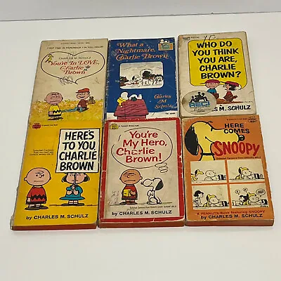 Vintage Peanuts Charlie Brown Snoopy Paperback Book Schultz Scrapbook Arts Craft • $5.99