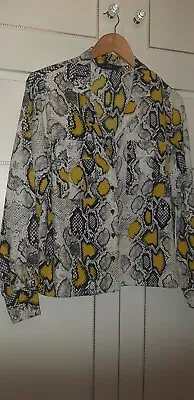 £4 • Buy Gorgeous Yellow Black White Snakeskin Print Easy Care Blouse Size 14
