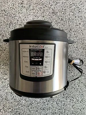 Instant Pot 6-in-1 Multi Use 6 Quart Electric Pressure Cooker IP-LUX60 V3 • $85.50