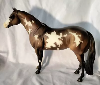 Breyer Model Horse Bay Overo Mare 2012-2015 NICE!! • $7.50