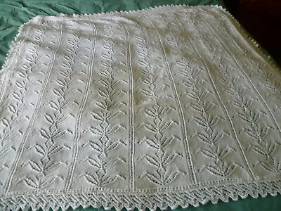 £30 • Buy BEAUTIFUL HAND KNITTED BABY SHAWL 3ply Sirdar Snuggly Approx 120 X 120 Cm