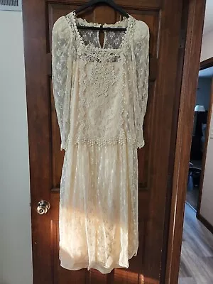 80s Ivory Lace 2-piece Tea-length Wedding/cocktail Dress 9/10 Great Condition • $25