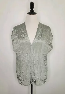 VINCE Women's Crinkly V-neck Popover Top Shimmer Sea Stone Size Medium Excellent • $35