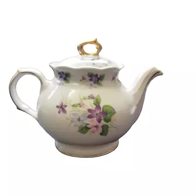 Sadler Ruby Tea Pot With Floral Pattern And Gold Trim • £7.99