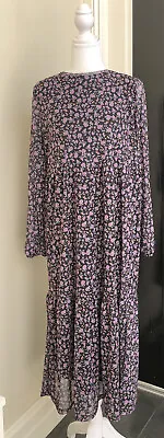 $35 • Buy Pull And Bear Ditsy Floral Maxi Dress M