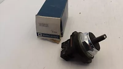 Telemecanique Xb3bd21 Selector Switch 2-position Main. Nib • $16.97