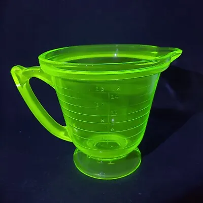 T & S Vaseline Green Uranium Glass Mixer Base 2 Cup Measure Footed Vintage • $44.50