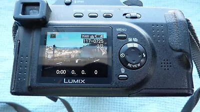 Panasonic LUMIX DMC-FZ20 5.0MP Digital Camera - Black • £20