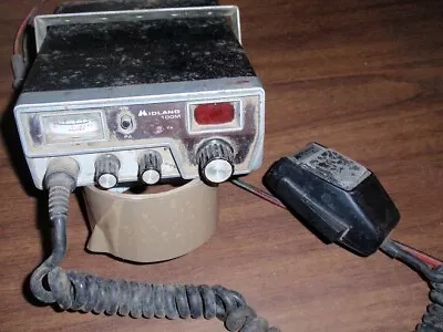 1979 CB 40 Channel Mobile Radio - Midland 100M - Powers Up • $14.45