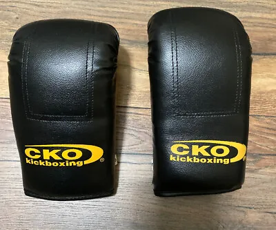 CKO KICKBOXING MMA UFC GLOVES SIZE Small  • $7.99