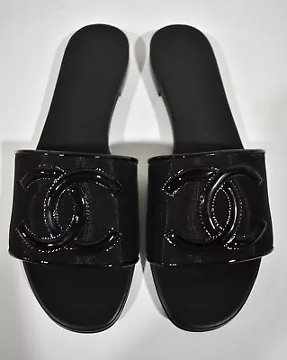 Chanel 23P Black Mesh Patent Leather CC Logo Slide Sandal Flat Flip Flop Mule 38 • £1705.13