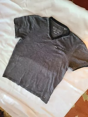 GUESS Charcoal Gray & Black V Neck T-Shirt ZIPPERED Front Medium EXCELLENT • $13.99