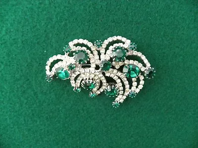 A Vintage Kramer Brooch Of Simulated Burst Of Emeralds & Diamonds • $95