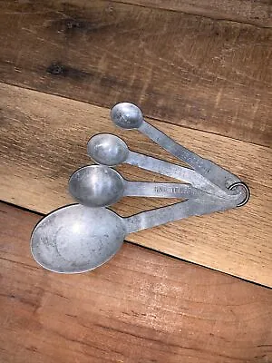 Vintage Set Of 4 US Standard Aluminum Measuring Spoons Original Ring - 5  • $2.99