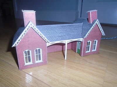 £4 • Buy Metcalfe Wired Card Station Building For Hornby OO Gauge Train Sets