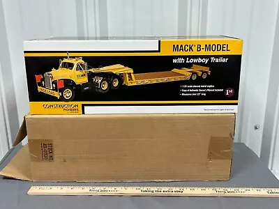 Mack B Model Truck W Lowboy Gooseneck Trailer First Gear 1:25 49-0030 CASE IH • $478