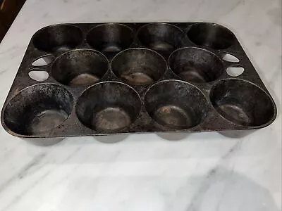 Vintage Griswold No. 10 Cast Iron Muffin Popover Cupcake Baking Pan 11 Cup 949D  • $49.99