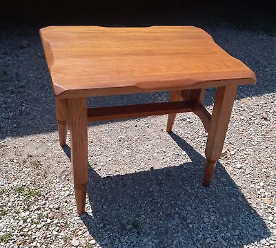 Solid Oak End Table / Side Table  (ET463) • $299