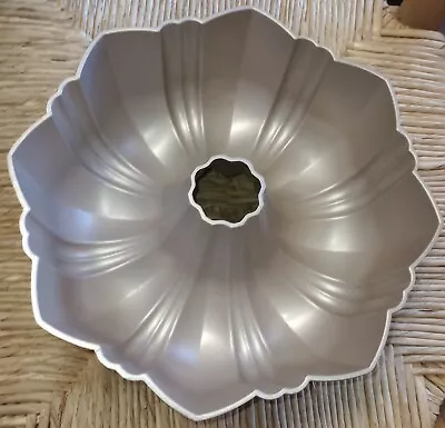 Wilton Silver Bundt Cake Pan • $20