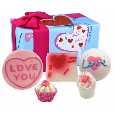 Bomb Cosmetics Christmas Bath Soap Gift Packs | Love You To Pizzas + Pop Up Card • £14.99