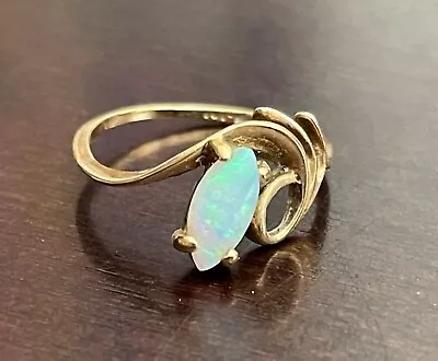 Vintage 14k Yellow Gold W/ Opal Ring Size 5 • $179.99