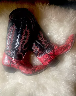 VINTAGE Red Black Snakeskin TONY LAMA  LEATHER & REPTILE COWBOY BOOTS 6 Western • $45.99