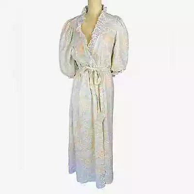 Vintage 1960s Miss Elaine Floral Lace Trim House Coat Robe Size Medium • $18.70