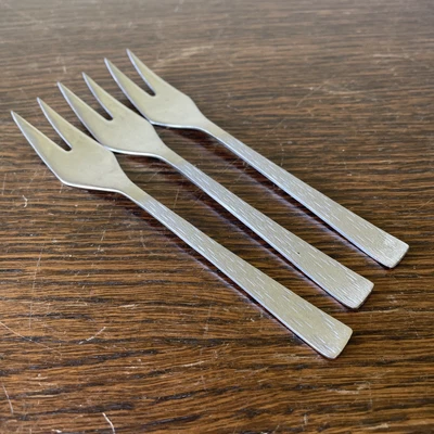 £3.99 • Buy Vintage Spear & Jackson 'Crystal' Cake Forks X 3