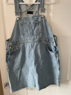 £5 • Buy Asos Design Denim Pinafore
