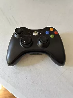 Microsoft Xbox 360 Wireless Gaming Controller - Black (Model 1403) • $13
