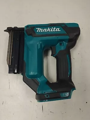 Makita XTP02 18V LXT 23 Ga Li-Ion Cordless Pin Nailer For Parts Or Repair • $54.99